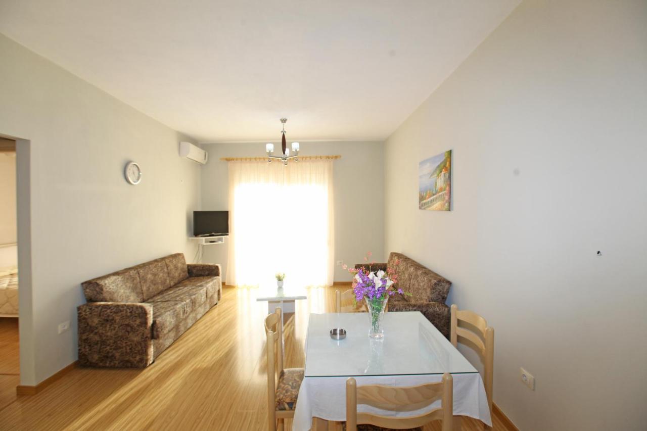 סרנדה Teo Apartaments מראה חיצוני תמונה