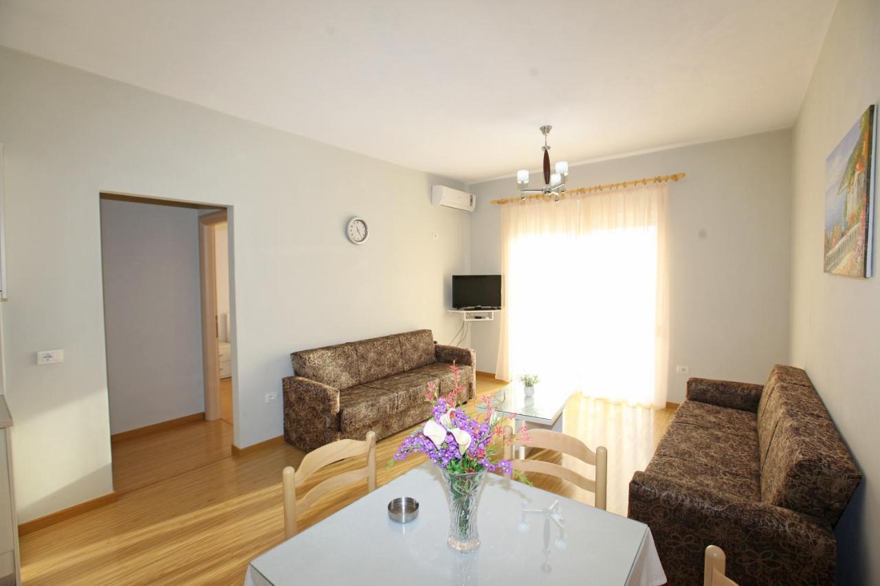 סרנדה Teo Apartaments מראה חיצוני תמונה